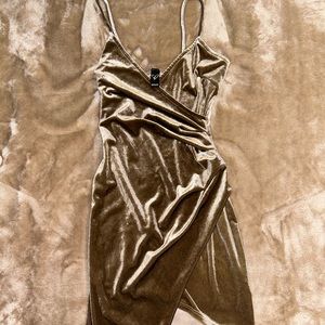 Windsor Velvet Dreams Gold Asymmetrical Mini Dress Size Small